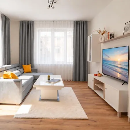 Premium Central Apartment & Free Parking