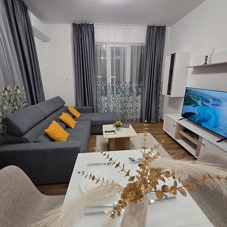 Premium Central Apartment & Free Parking