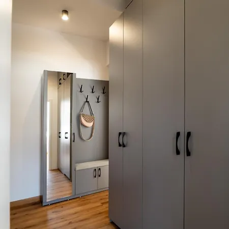 Premium Central Apartment & Free Parking